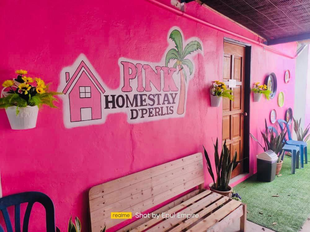 Pink Homestay D'Perlis Kangar Extérieur photo